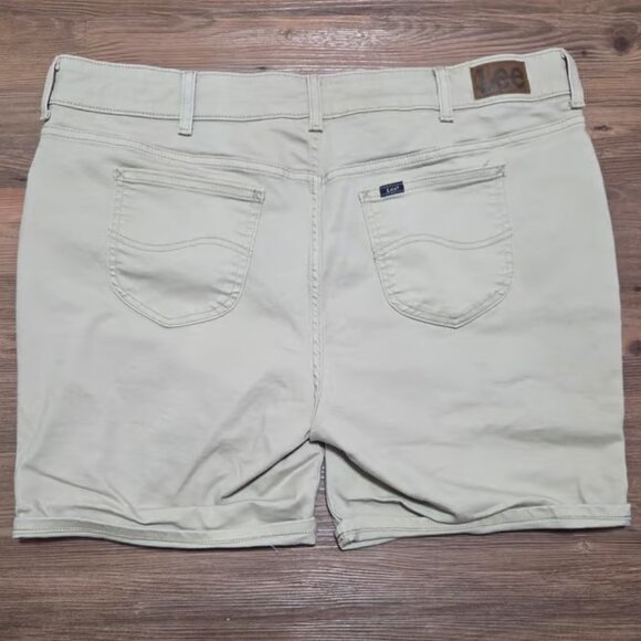 Lee khaki shorts - Picture 2 of 3
